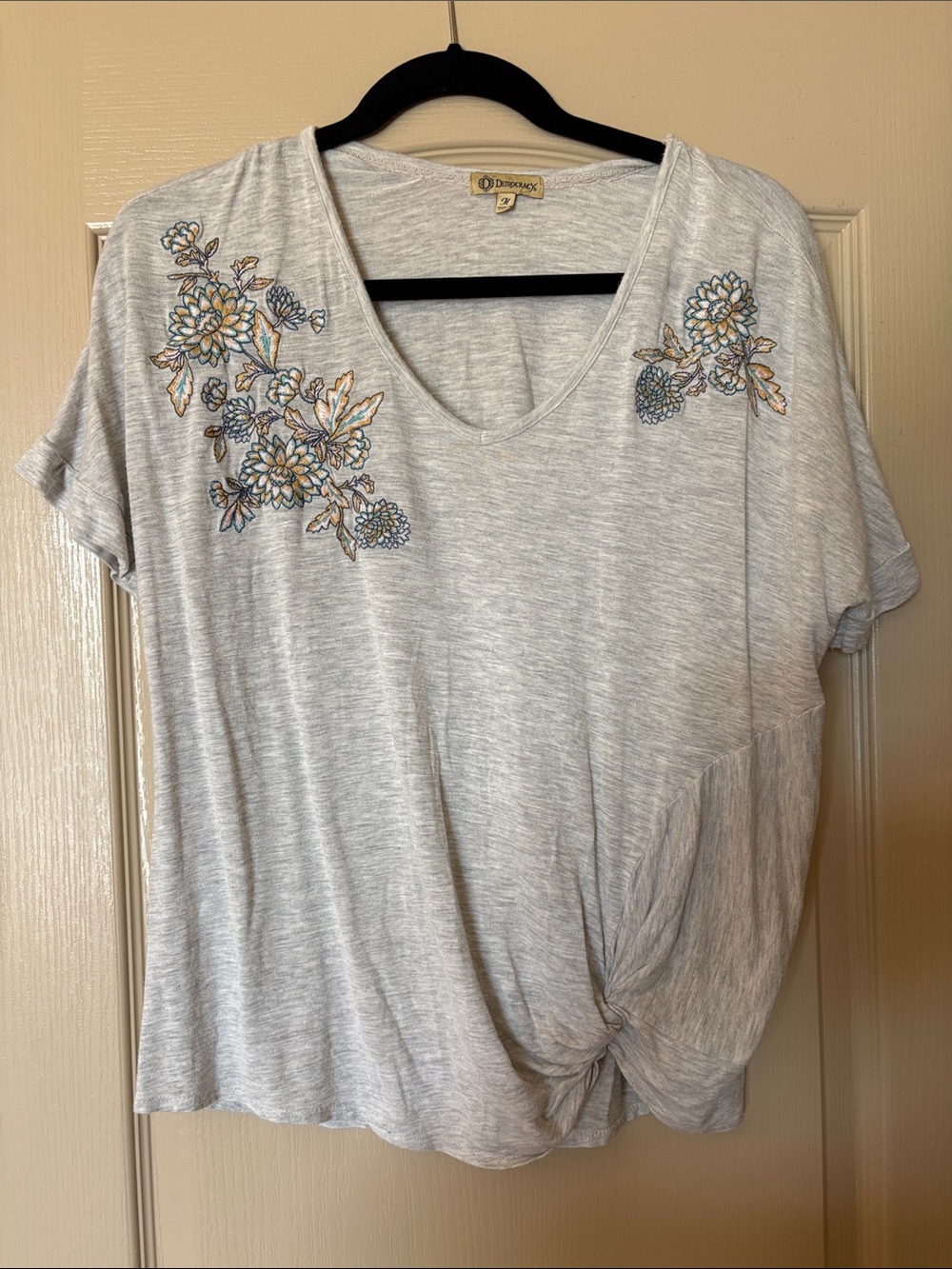 Democracy Heather Gray V-Neck Tee with Floral Embroidery